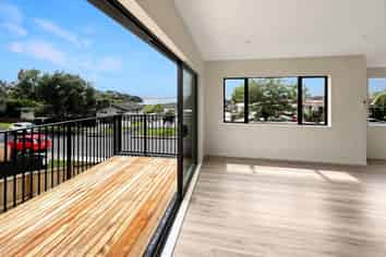 20A Pipitea Place, Massey