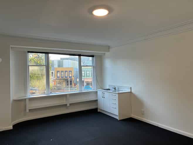 Ground Floor North Dunedin Office Space With Parking