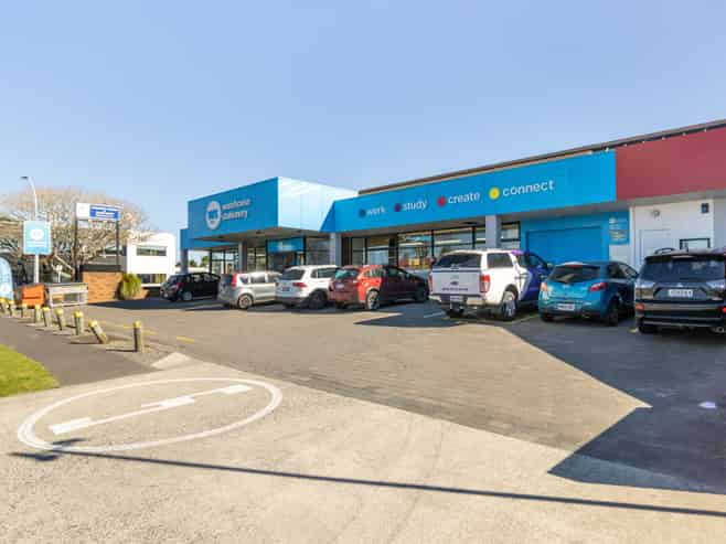 Cameron Road Office with Profile and Presence