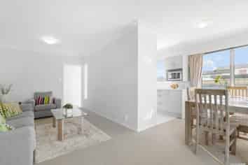12 Stanniland Street, Sunnyhills