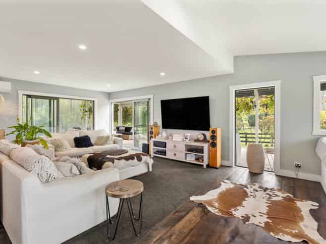 350 Clifton Road, Whitford