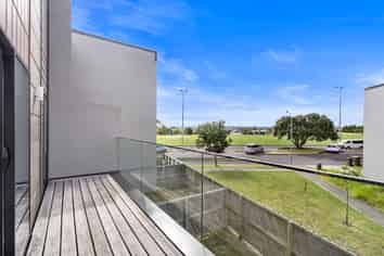 25 Meritage Lane, Te Atatu South