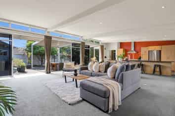 2a Wouldbank Way, Welcome Bay