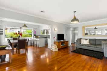 14 Lakeside Drive, Pahurehure