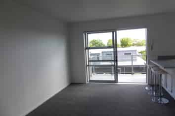 B12/101 Caledonian Road, Saint Albans