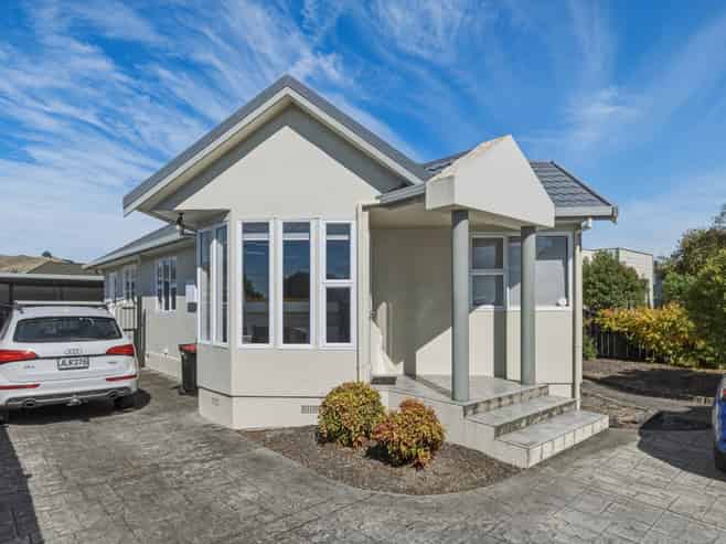 Professional office, ideal for owner occupiers