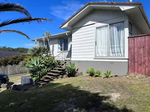 13 Spinella Drive, Bayview