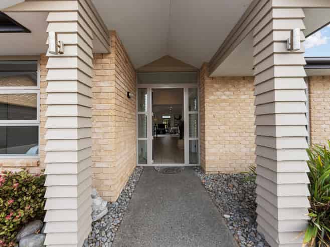 9 Tawa Place, Parklands