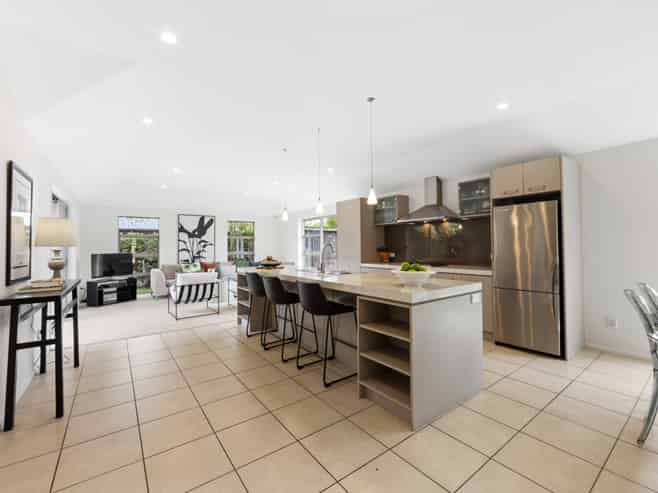 9 Tawa Place, Parklands