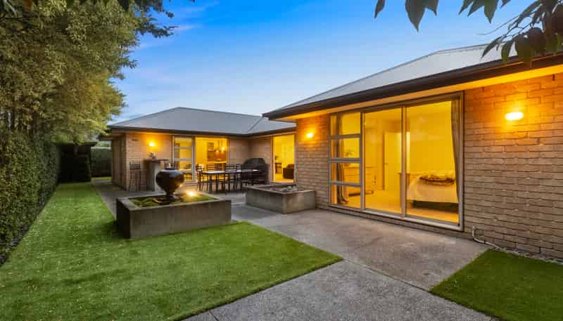 9 Tawa Place, Parklands