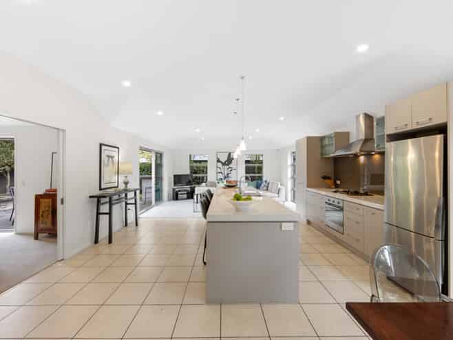 9 Tawa Place, Parklands