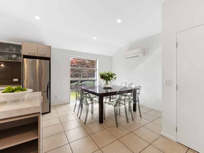 9 Tawa Place, Parklands