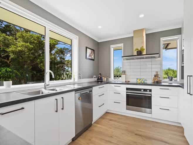 40 Pebble Beach Boulevard, Kamo