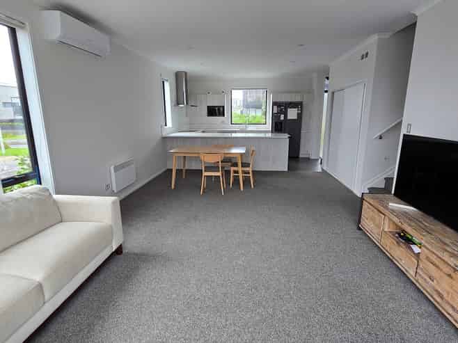 28 Hobsonville Point Road, Hobsonville