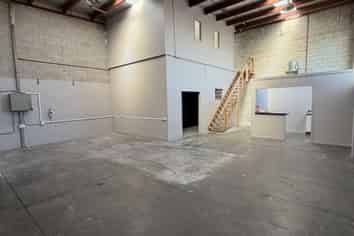 Motivated Vendor - 330sqm Showroom/Warehouse