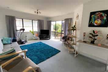 5/725 Cameron Road, Avenues