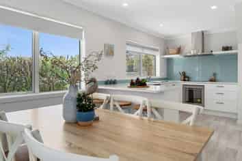 192 Welcome Bay Road, Welcome Bay