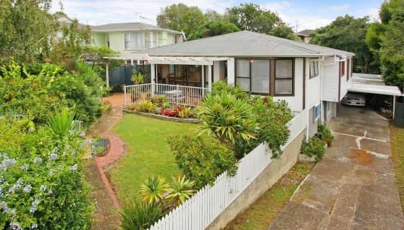 6 Windermere Crescent, Blockhouse Bay