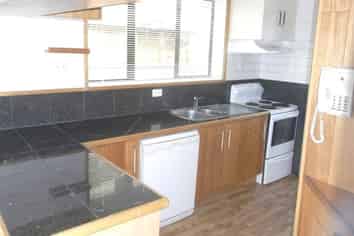 6 Windermere Crescent, Blockhouse Bay