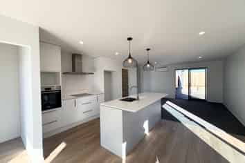 11 Robson Drive, Lincoln