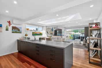 6A Nelson Street, Petone