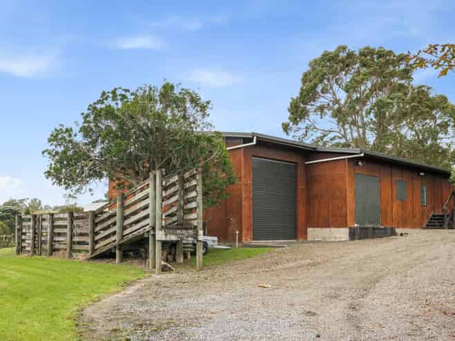 37 Lloyd Road, Riverhead