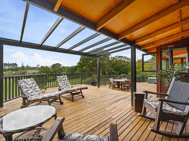 37 Lloyd Road, Riverhead