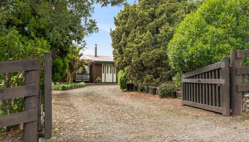 37 Lloyd Road, Riverhead