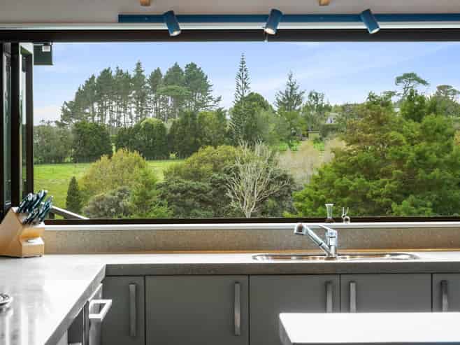 37 Lloyd Road, Riverhead