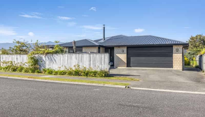 6 Kawatiri Place, Westport