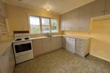 12 Wincanton Place, Awapuni