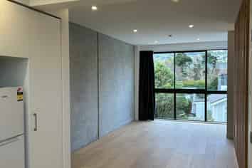 8/430 Karori Rd, Karori