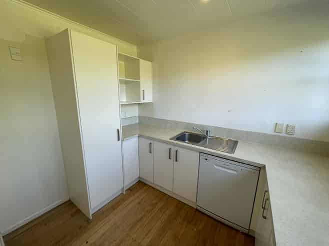 41 Versailles Street, Karori