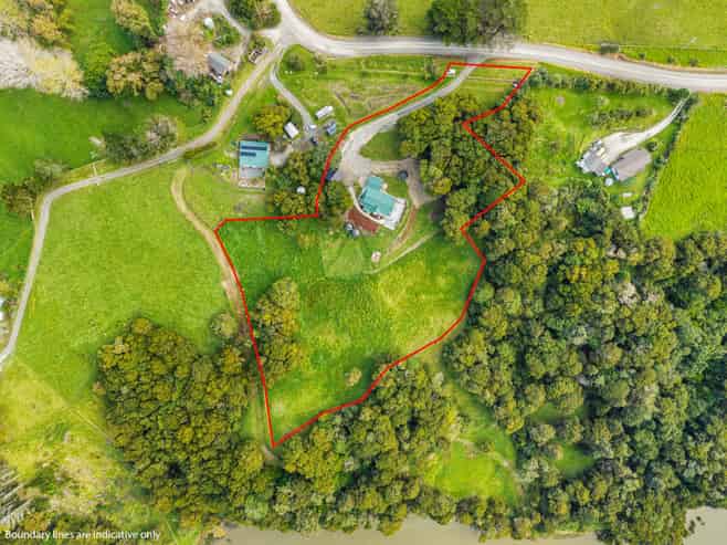 221 Mountain Road, Maungaturoto