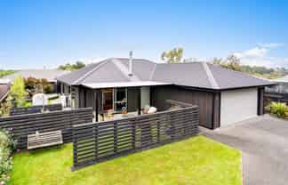 6 Lancaster Lane, Waldronville