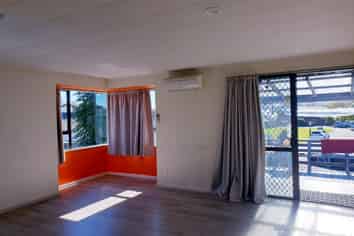 28 Glen Close, Glen Eden