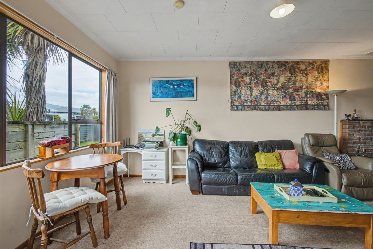 Character home in a convenient location - Ansicht 2