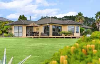 337 Macwhinney Drive, Drury