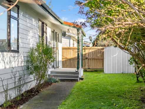 193A Whites Line East, Waiwhetu