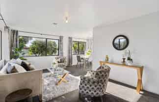 2/128A Bruce McLaren Road, Henderson