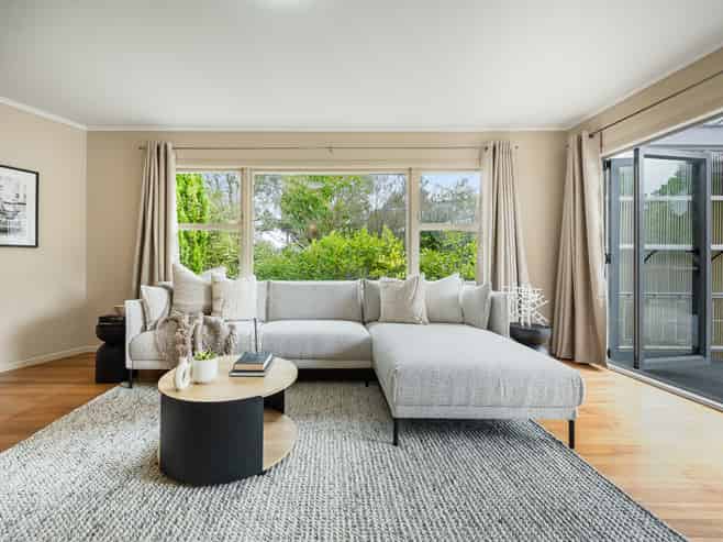 89 Aeroview Drive, Beach Haven