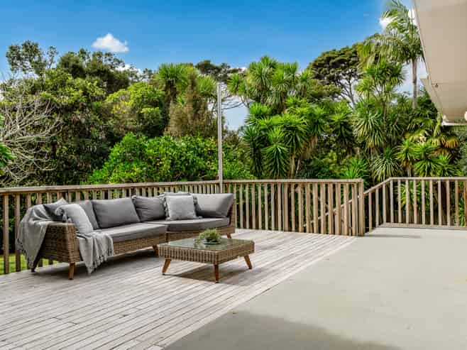 89 Aeroview Drive, Beach Haven