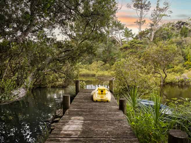 89 Aeroview Drive, Beach Haven