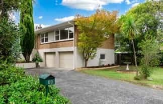 89 Aeroview Drive, Beach Haven