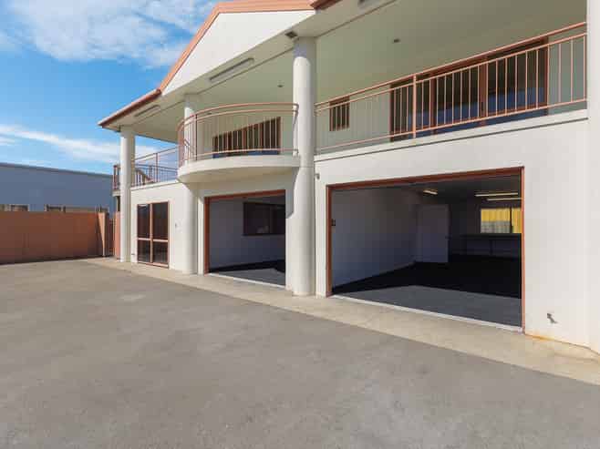 Prime Corner, Drive Through Potential