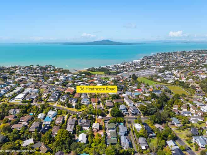 36 Heathcote Road, Castor Bay