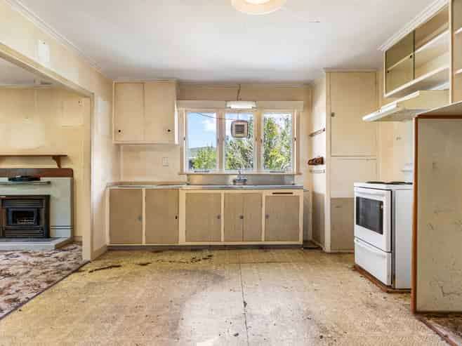 36 Heathcote Road, Castor Bay