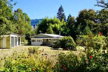 1499 Motueka Valley Highway, Ngatimoti