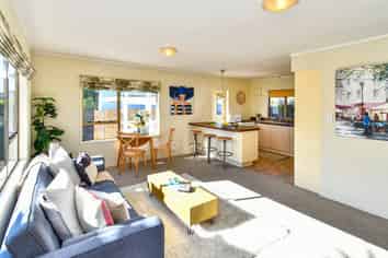 2/446 Great South Road, Opaheke