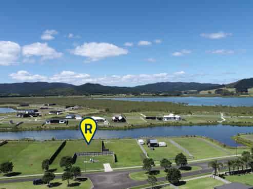 330 Harbour Drive East, Matarangi